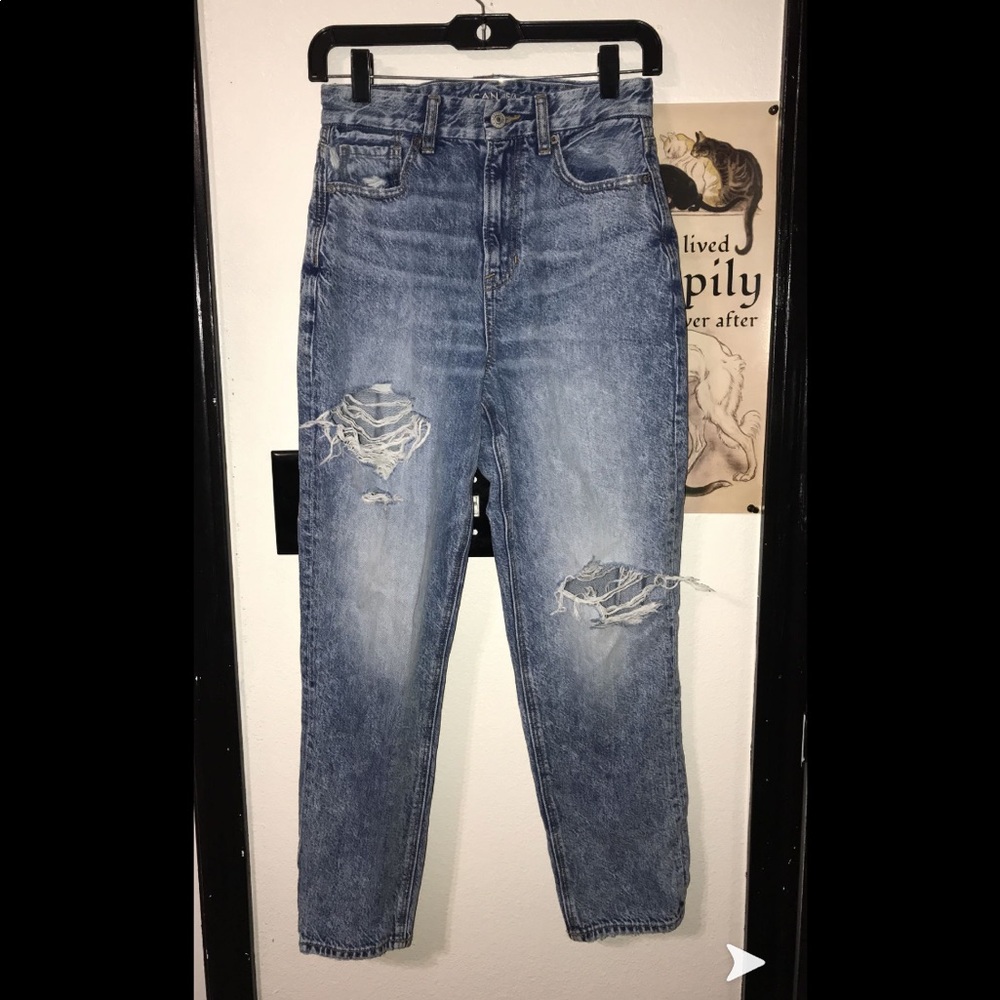 american eagle high waisted mom jeans